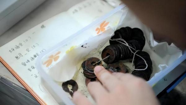 07年，中國南海撈起神秘沉船，船身800年不腐，總價超三千億美金