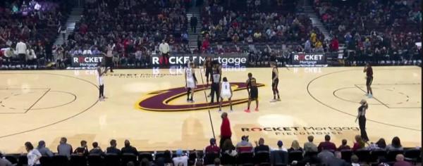 籃網擒住騎士,雄鹿半場踢翻魔術盒!勇士即將迎來“四巨頭時代” 籃網擒住騎士,雄鹿半場踢翻魔術盒!勇士即將迎來“四巨頭時代”