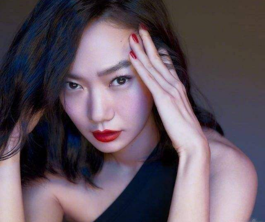 亞洲最時尚面孔評選,倪妮位居榜首 亞洲最時尚面孔評選,倪妮位居榜首