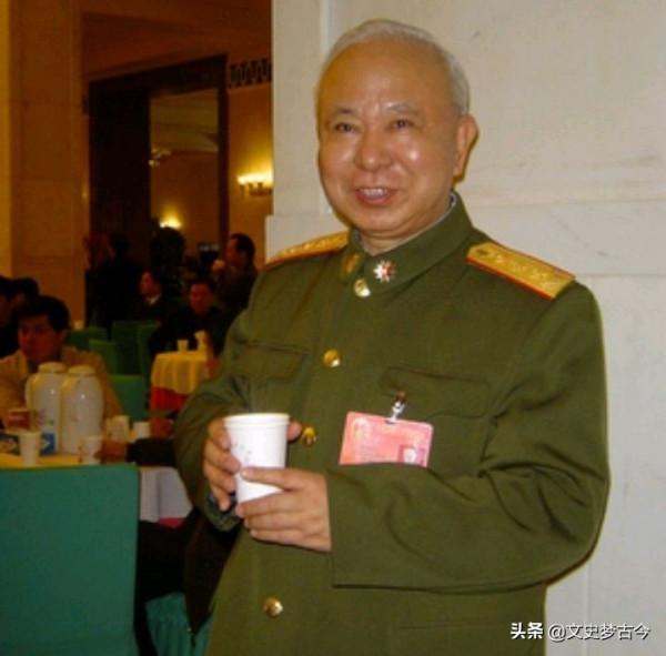 廖錫龍當了10年成都軍區副司令員，換了4位頂頭上司，都是誰？