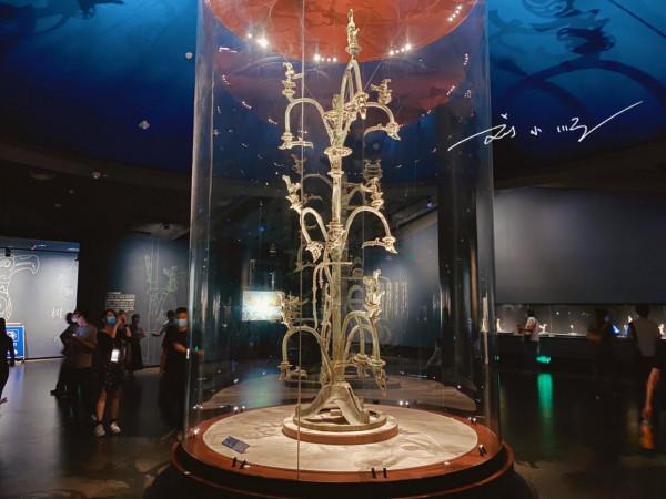 “三星堆博物館”鎮館之寶,還是我國最大青銅文物,遊客必來打卡 “三星堆博物館”鎮館之寶,還是我國最大青銅文物,遊客必來打卡