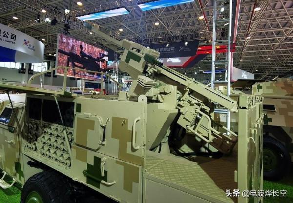 外貿120自動裝填迫擊炮已出口！裝彈調炮全自動，打完就跑太刺激