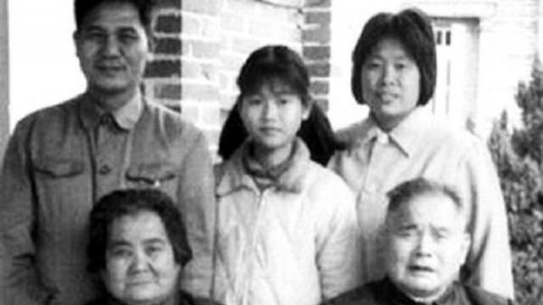 董存瑞19歲犧牲後，他家人後來都過得如何？妻子的舉動令人淚目