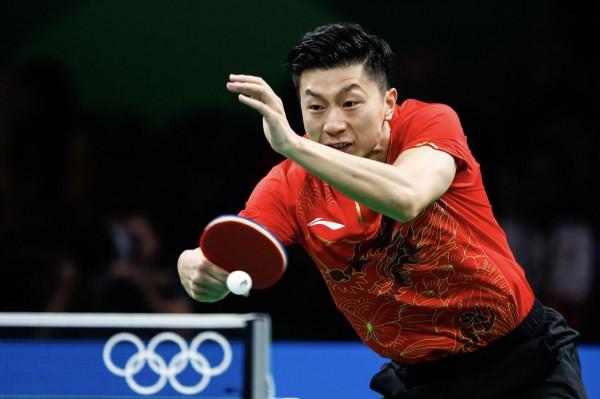 馬龍、樊振東、陳夢、孫穎莎率隊晉級4強，王曼昱苦戰陳幸同