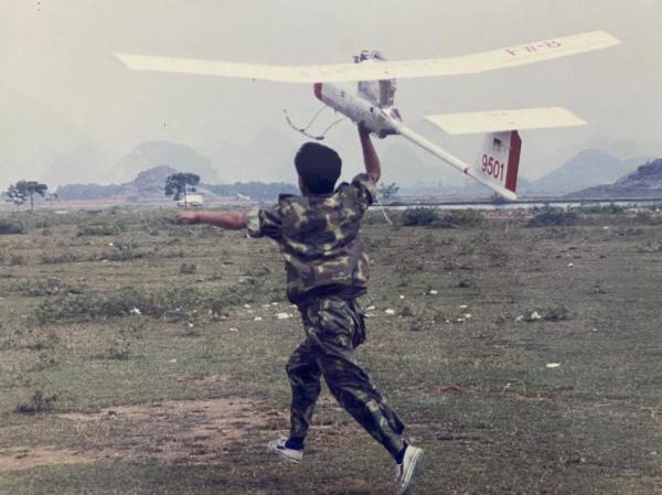 了不起的退役軍人：揹負幾千萬元債務，他堅決抵制境外引誘