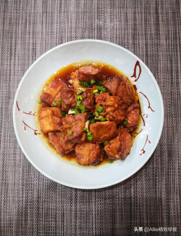 早餐不知道吃什麼，看看我的營養早餐，有葷有素有粗糧，真全面