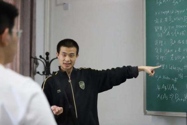 如果北大韋神不走競賽，人才會不會因為語文和英語而被埋沒？