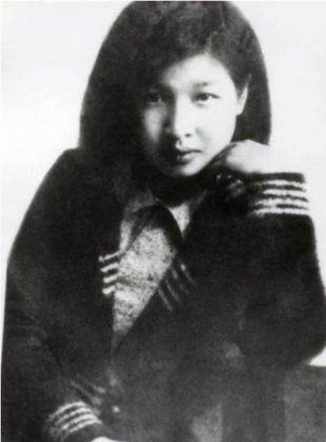 毛主席審定人大常委名單，發現沒有曾志當即加上：她工作很不錯