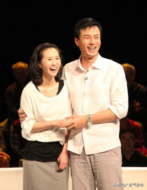 《正陽門下》朱鐵，結婚11年0緋聞只愛老婆，三世同堂成人生贏家