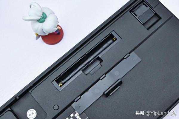 重劍無鋒大巧不工，Leopold NP900RBT雙模機械鍵盤開箱