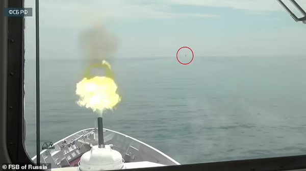 俄海軍導彈攻擊克里米亞海域“模擬敵人”，嚴厲警告英美挑釁