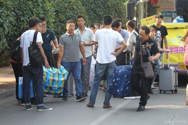 河南多所高校通知開學時間,最早9月16日,有的要等到國慶之後 河南多所高校通知開學時間,最早9月16日,有的要等到國慶之後