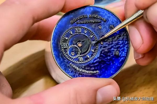 手錶的材質只有鋼嗎?那些使用獨特材質的手錶品牌 手錶的材質只有鋼嗎?那些使用獨特材質的手錶品牌