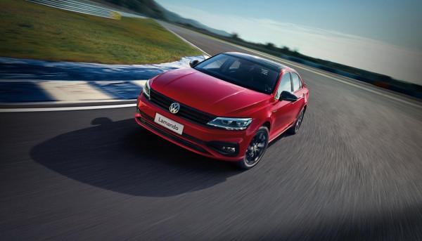 最高優惠4.5萬，七折拿下德系“家用轎跑”凌渡，值得入手嗎？