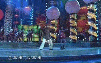 打唇釘紋花臂，從&OpenCurlyDoubleQuote;乖乖女&rdquo;到&OpenCurlyDoubleQuote;小魔女&rdquo;，范曉萱真的墮落了嗎？