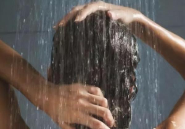 洗頭時加幾粒“阿司匹林”，堅持三個月，頭髮會發生什麼變化？