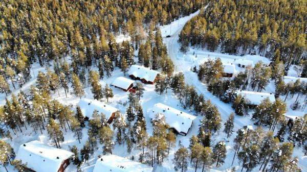 北極圈內唯一的省會城市，曾被夷為平地，現在是知名旅遊城市