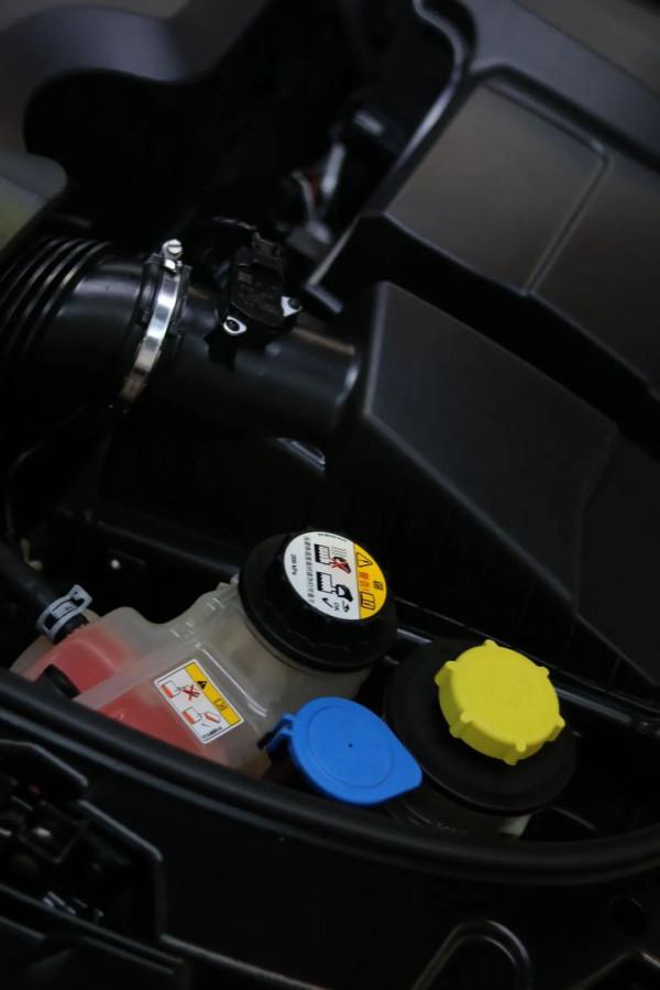 怪獸修車:翻新一輛21萬公里的路虎發現4,老爺子工地拉貨專用車 怪獸修車:翻新一輛21萬公里的路虎發現4,老爺子工地拉貨專用車