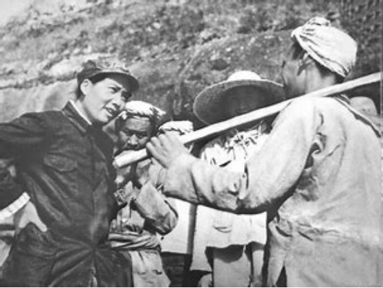 毛主席宴請客人吃飯，看到筷子後，為什麼批評身邊警衛？