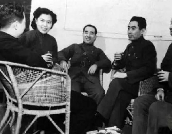 只知王毅、華春瑩？這位“燕大校花”才是中國外交部的頂級大咖