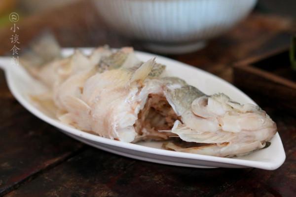 魚肉為啥蒸著發硬?學會3個技巧,8分鐘出鍋,鮮軟滑嫩無腥味 魚肉為啥蒸著發硬?學會3個技巧,8分鐘出鍋,鮮軟滑嫩無腥味