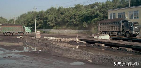 N刷《白日焰火》後,才知道導演欺騙了觀眾這麼久,難得的好電影 N刷《白日焰火》後,才知道導演欺騙了觀眾這麼久,難得的好電影