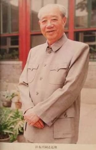 55年授銜的這位開國少將,元帥大將都給他面子,最後升到了正國級 55年授銜的這位開國少將,元帥大將都給他面子,最後升到了正國級