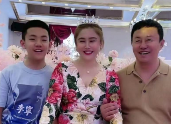 鄉愛長貴與前妻仍有聯絡,她還要幫慶生?38歲現任嬌妻語氣不情願 鄉愛長貴與前妻仍有聯絡,她還要幫慶生?38歲現任嬌妻語氣不情願