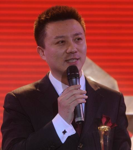 《新聞聯播》潘濤:45歲北漂勇闖央視,風光背後是妻子無私的奉獻 《新聞聯播》潘濤:45歲北漂勇闖央視,風光背後是妻子無私的奉獻