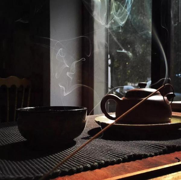 人生若得偶閒時,杯盞清茗香自來,幸福和什麼最有關係 人生若得偶閒時,杯盞清茗香自來,幸福和什麼最有關係