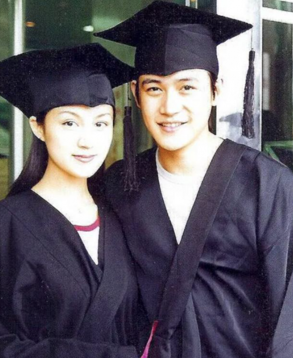 走到今天,45歲的陸毅,終究沒有唐國強的命,沒有劉德華的運 走到今天,45歲的陸毅,終究沒有唐國強的命,沒有劉德華的運