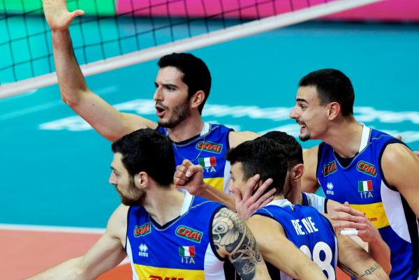 一場鏖戰!3-2,世界第5強勢奪冠,決勝局逆襲,球員喜極而泣 一場鏖戰!3-2,世界第5強勢奪冠,決勝局逆襲,球員喜極而泣