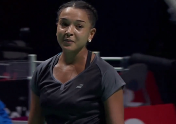 2:0!世錦賽:何冰嬌晉級,奪冠熱門表現強勢,競爭對手接連退出 2:0!世錦賽:何冰嬌晉級,奪冠熱門表現強勢,競爭對手接連退出