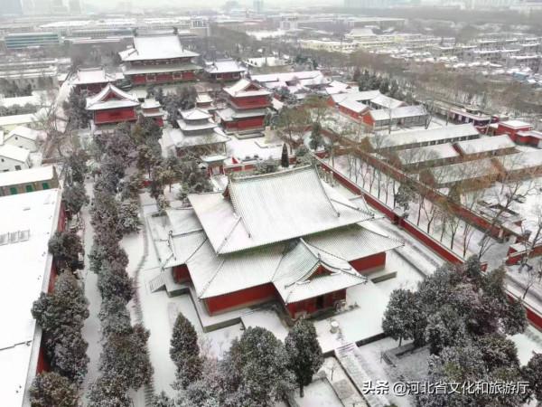 河北正定：俯瞰雪中古城
