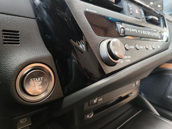 當回雷克薩斯客戶,花30萬買臺ES是什麼體驗 當回雷克薩斯客戶,花30萬買臺ES是什麼體驗