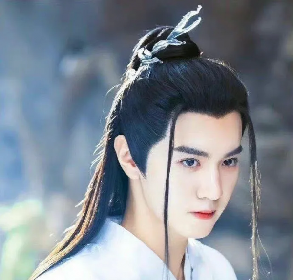 《仙劍奇俠傳4》開始置景，曝鞠婧禕陳哲遠擔任主演，引網友群嘲