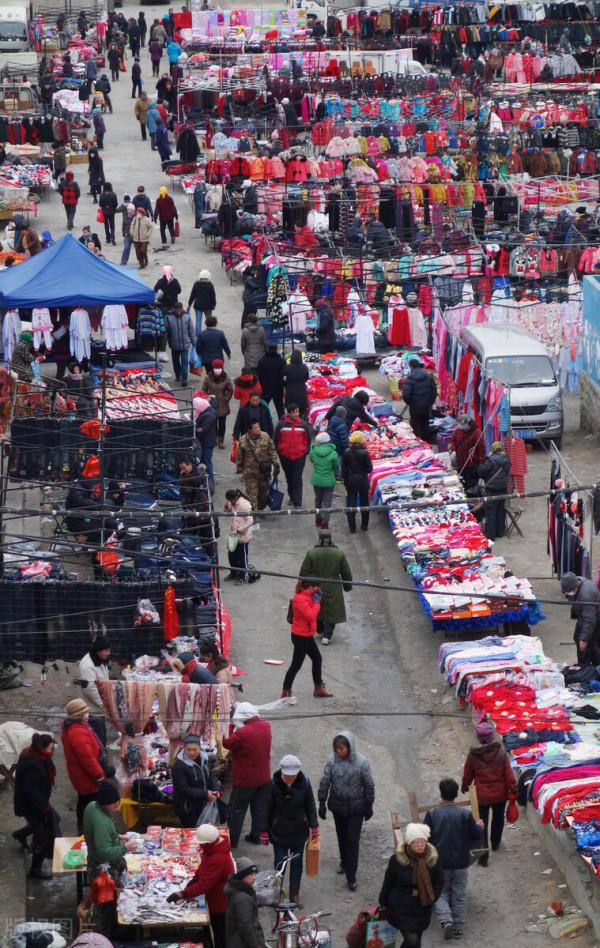 我們家鄉的集市 我們家鄉的集市