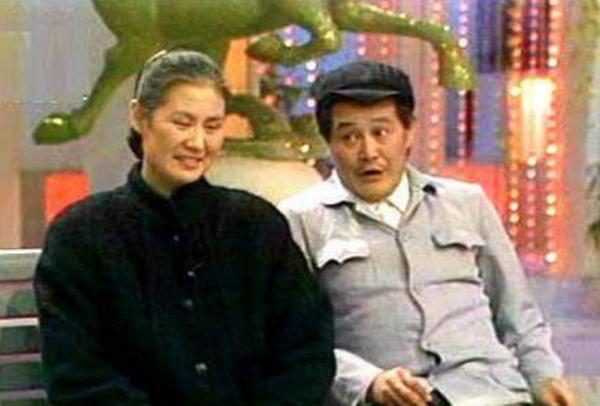 趙本山:兒子是聾啞人,拋棄結婚16年的妻子,2婚娶小8歲女演員 趙本山:兒子是聾啞人,拋棄結婚16年的妻子,2婚娶小8歲女演員