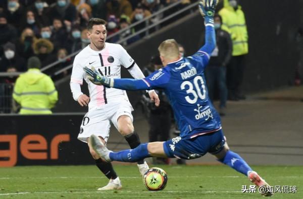 1-1到2-1！梅西巴黎笑了，黑馬逆轉，法甲勁旅絕平，落後榜首13分