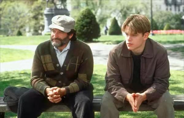 人到中年才明白的扎心道理：見不得你過得好的人，往往不是別人