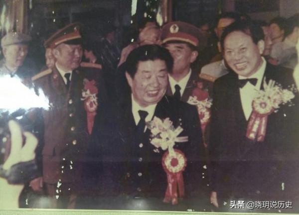 他在湖南從政45年，當過湖南省委書記，今93歲高齡，身體依舊硬朗