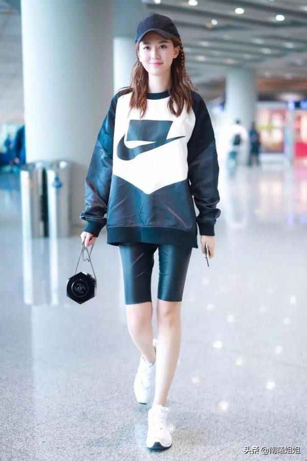 “打底褲”要讓位了!今年流行的是“腳踏車褲”,高階時髦還顯瘦 “打底褲”要讓位了!今年流行的是“腳踏車褲”,高階時髦還顯瘦