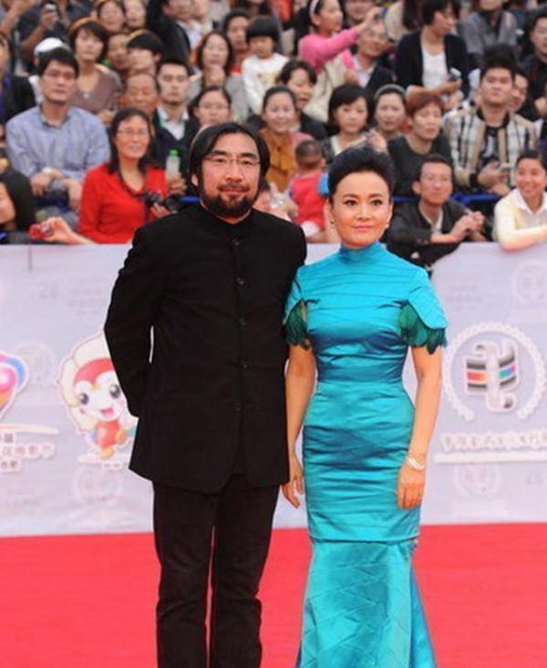 80年代20對明星夫妻合影照 大多都是姐弟戀 他們為何能相伴到老? 80年代20對明星夫妻合影照 大多都是姐弟戀 他們為何能相伴到老?