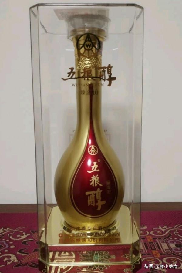 白酒送禮，8款“中端級”濃香型白酒最合適，價格不貴上檔次