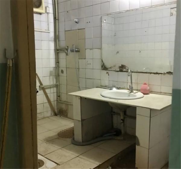 夫妻倆買下68㎡學區房，老破小三居室搖身一變溫馨居，網友：不錯