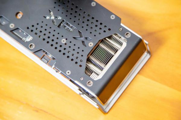 11代最後的倔強：七彩虹B560I+XFX RX 6600XT 裝機分享