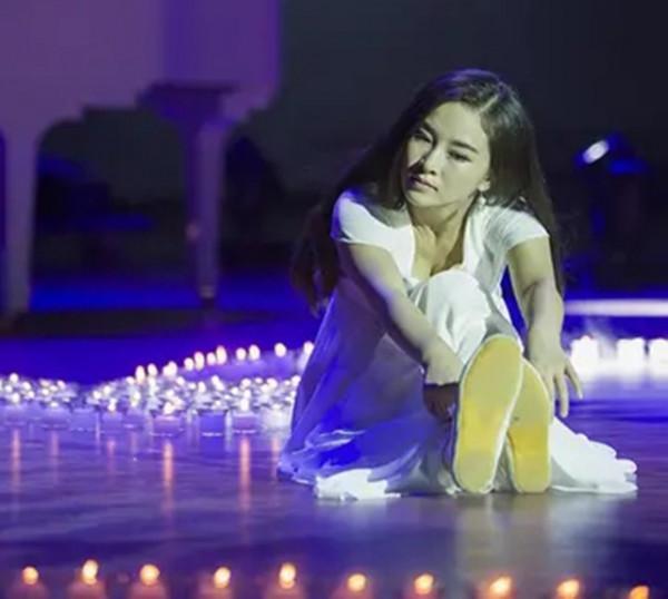 她在汶川地震中喪女失腿,6年後再嫁華裔學霸,今兒女雙全很幸福 她在汶川地震中喪女失腿,6年後再嫁華裔學霸,今兒女雙全很幸福