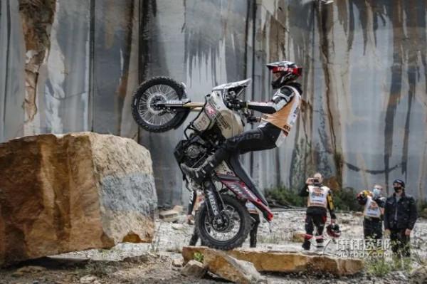 看透雅馬哈T&eacute;n&eacute;r&eacute; 700，雅馬哈不告訴你們的我來告訴你