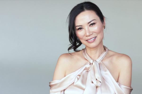 出身貧寒到身價400億，鄧文迪就這樣改寫了她的命運