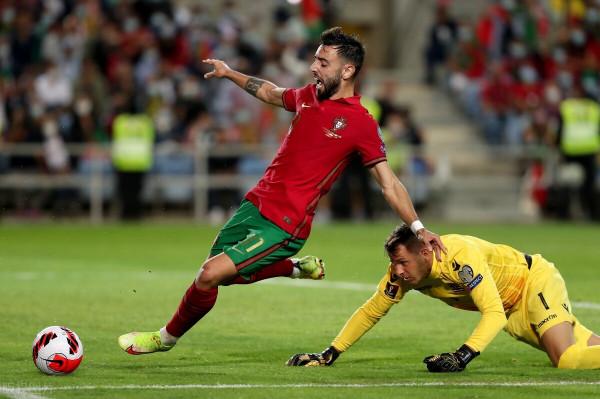 世預賽-C羅上演帽子戲法創新紀錄 B費傳射 葡萄牙5-0橫掃魚腩 世預賽-C羅上演帽子戲法創新紀錄 B費傳射 葡萄牙5-0橫掃魚腩